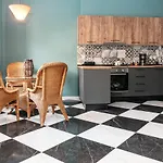 Art Deco Chess Casa, Apartment With Private Patio